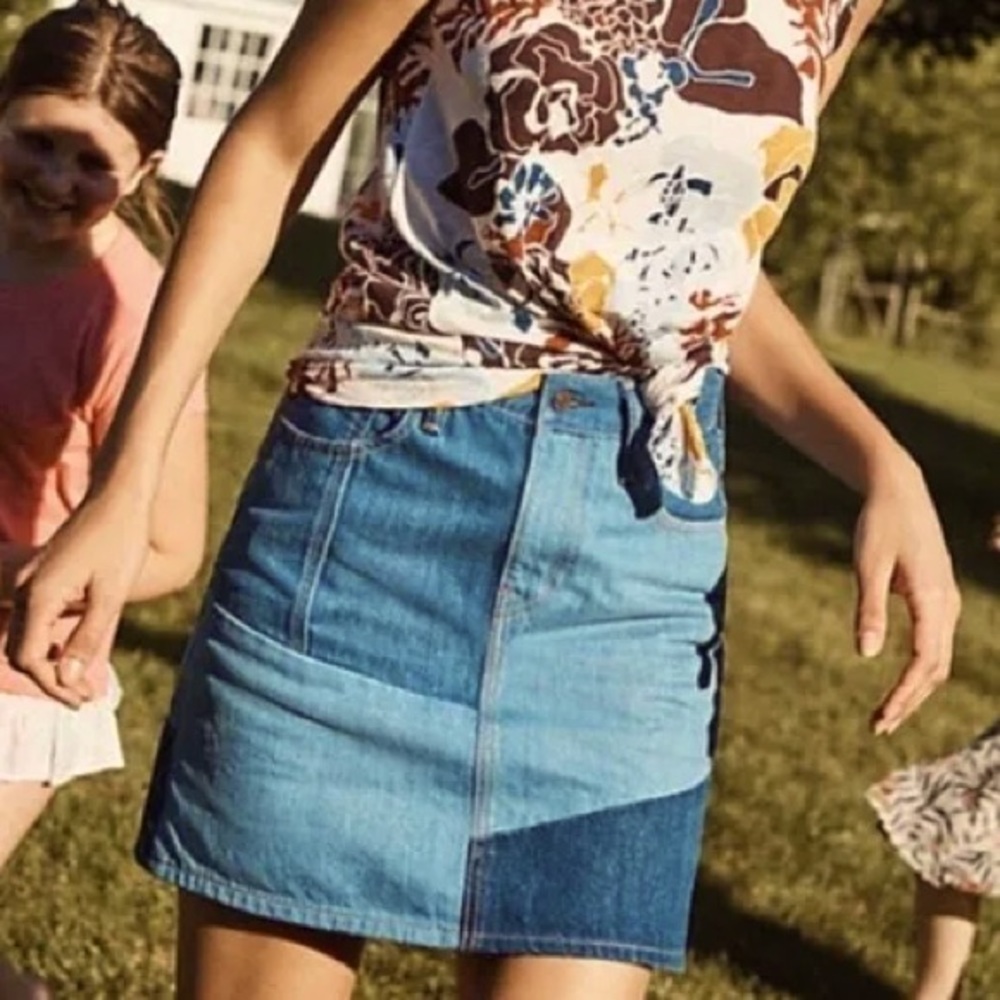 Levi’s x Anthropologie patchwork denim skirt size 25.